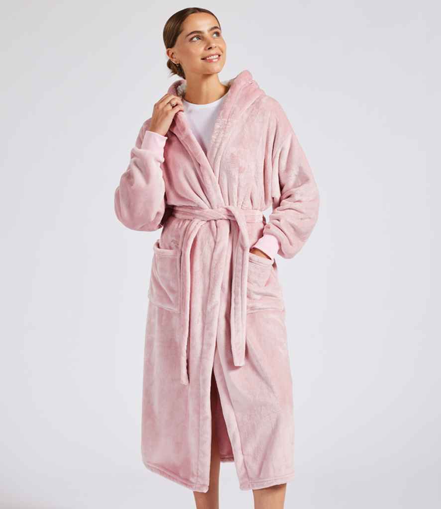 BH104 Blush pink Model