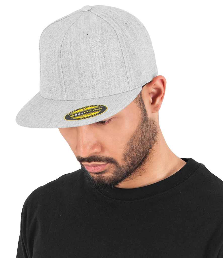 F6210 Heather Grey Model